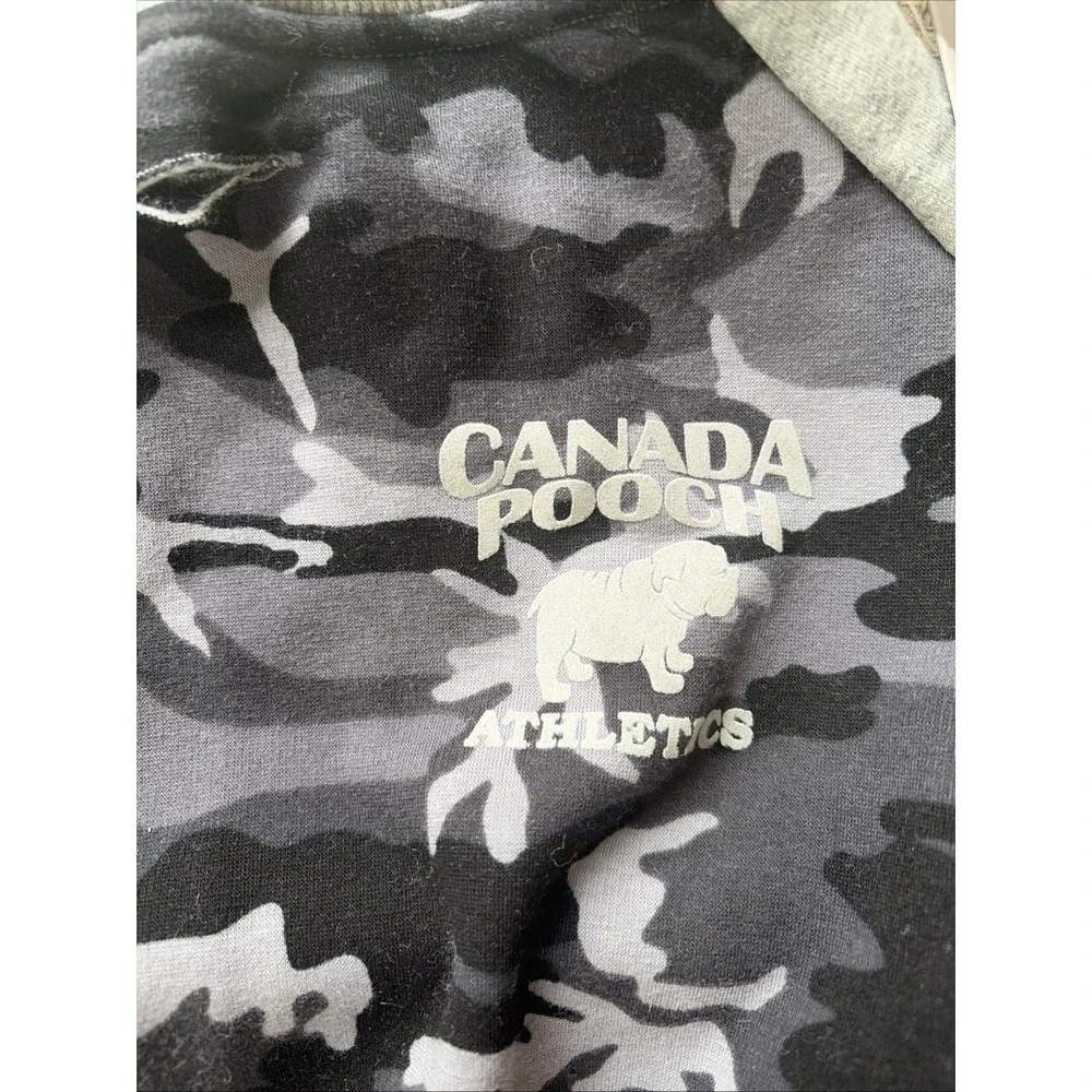 Canada Pooch Frosty Fleece‎ Sweatsuit Grey Camo Sweatshirt Sweater Size 20